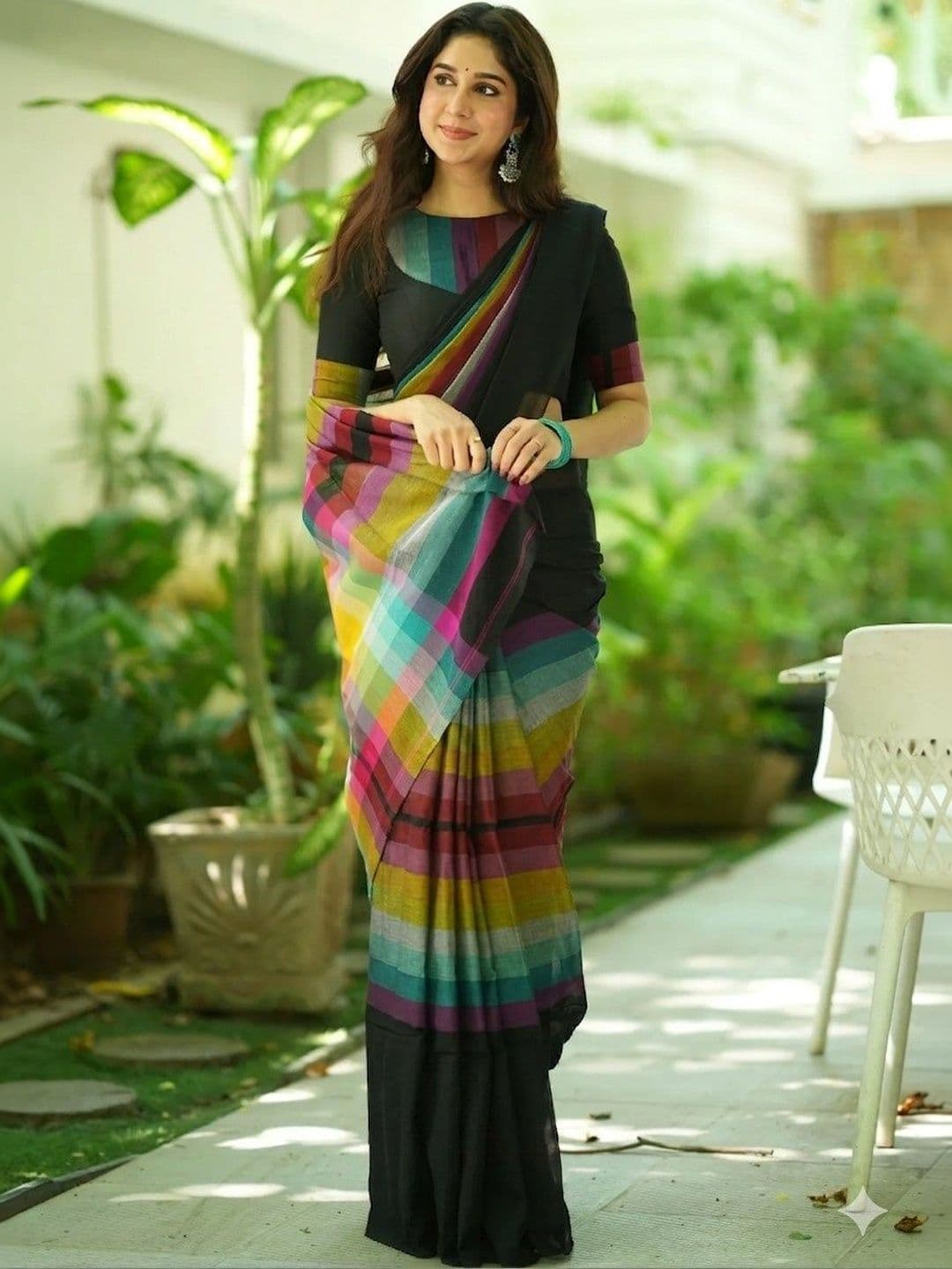 Silkena Striped Linen Blend Handloom Saree thumbnail 6