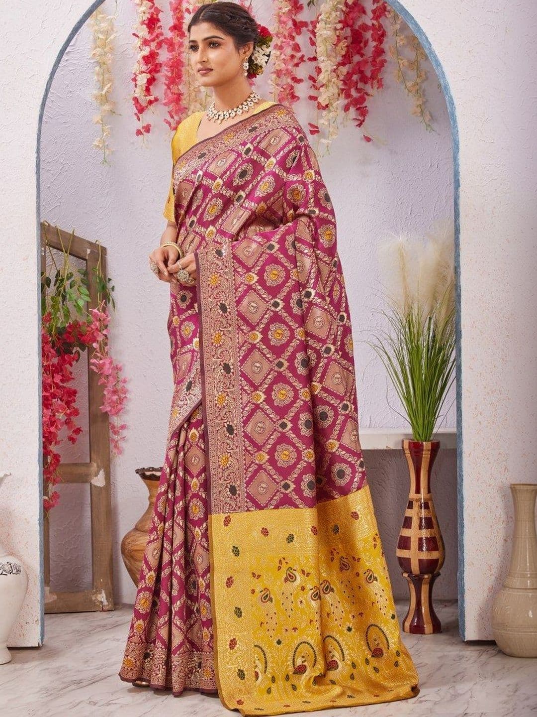 Mitera Ethnic Motifs Zari Silk Cotton Heavy Work Patola Saree thumbnail 4