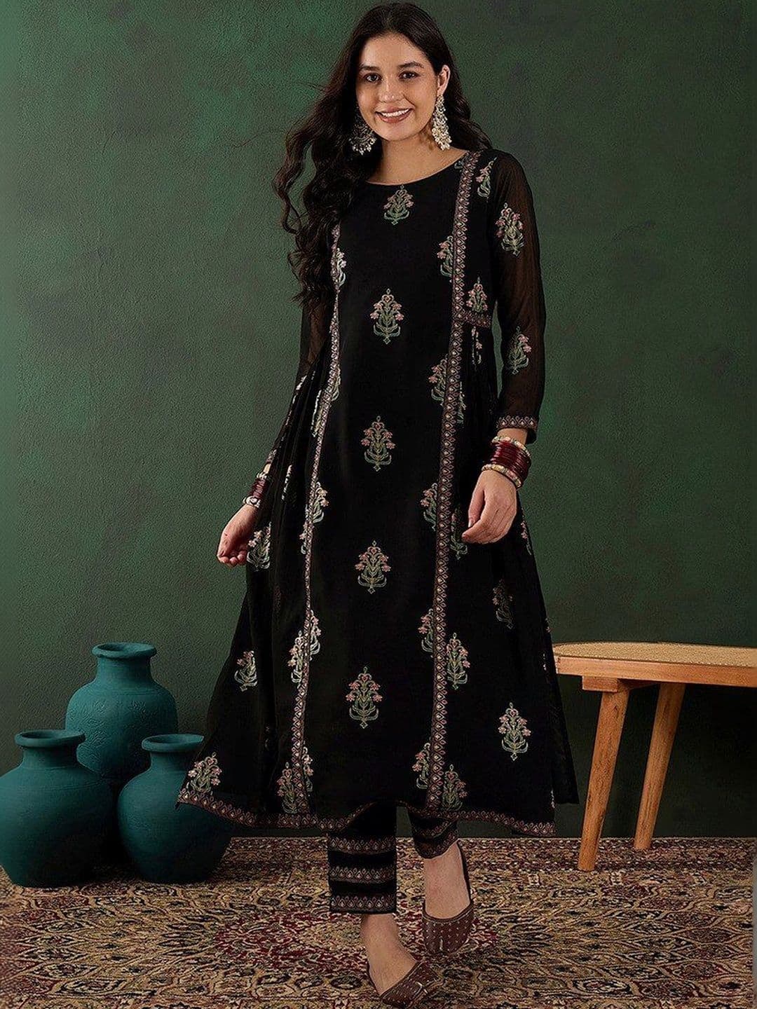 The Loomira Women Ethnic Motifs Embroidered Regular Thread Work Kurta with Trousers thumbnail 5