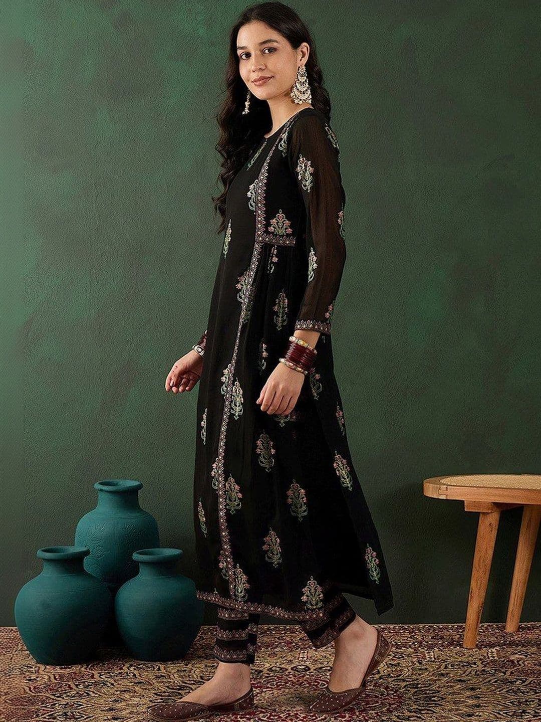 The Loomira Women Ethnic Motifs Embroidered Regular Thread Work Kurta with Trousers thumbnail 6