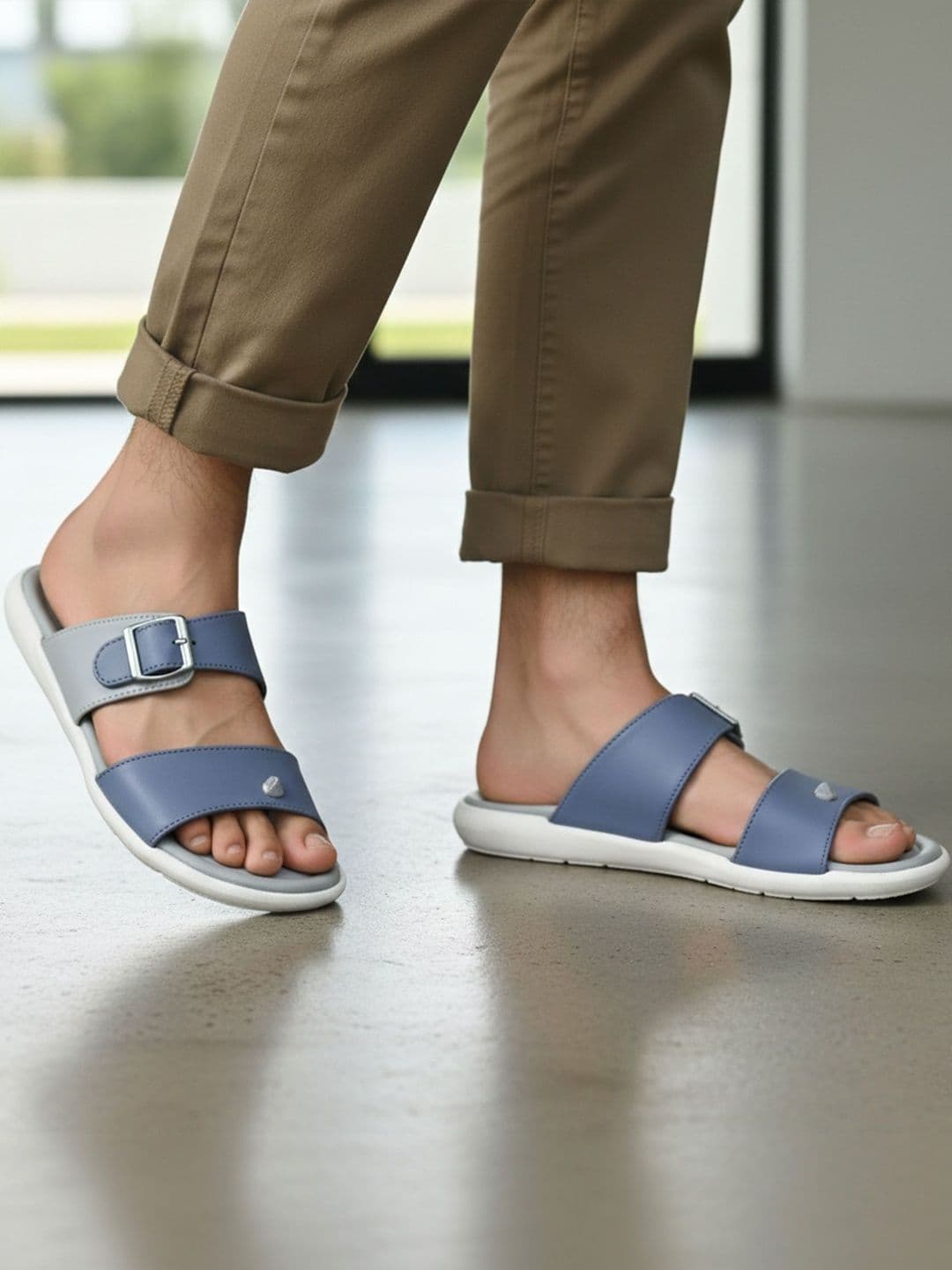 CALIBREL Men Colourblocked Thong Flip-Flops thumbnail 3