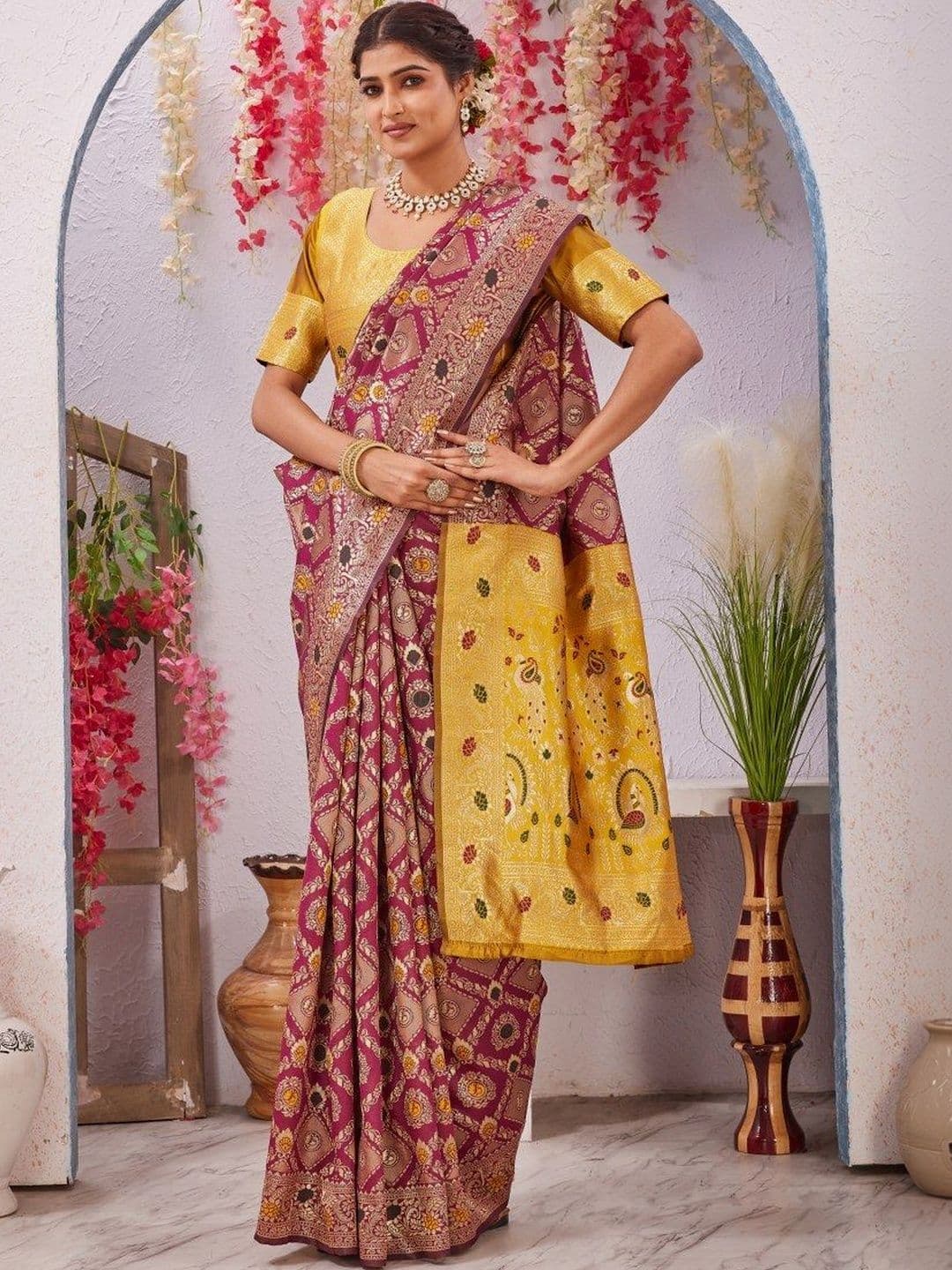 Mitera Ethnic Motifs Zari Silk Cotton Heavy Work Patola Saree thumbnail 7