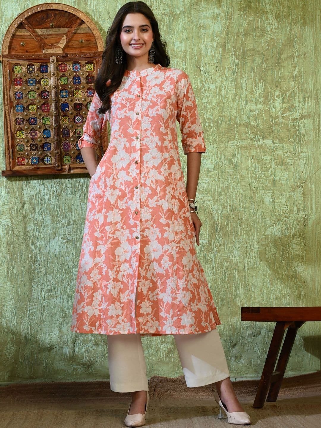 Tulsiram Women Floral Printed Floral Kurta thumbnail 6
