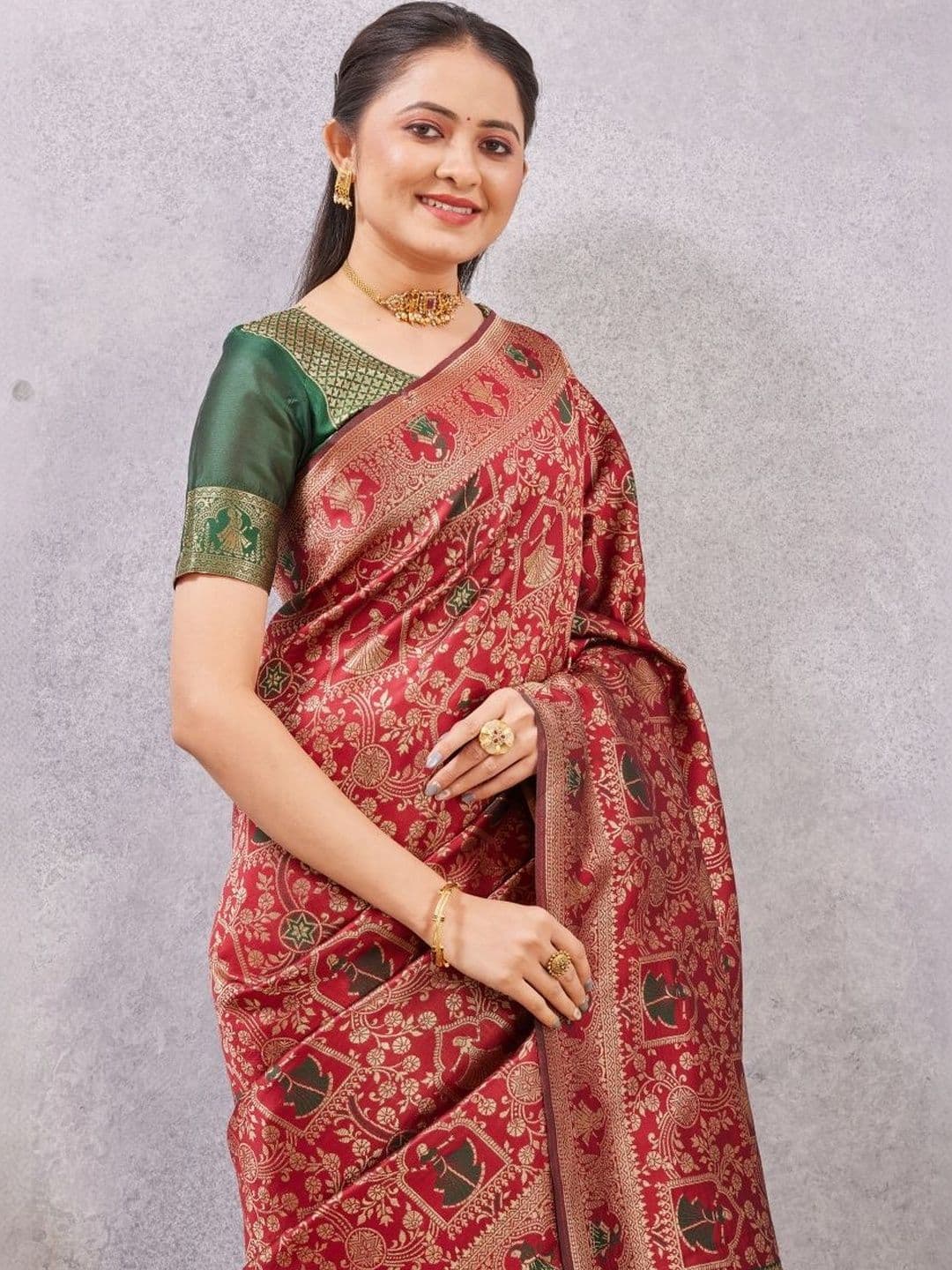 Mitera Ethnic Motifs Zari Silk Cotton Heavy Work Patola Saree thumbnail 4