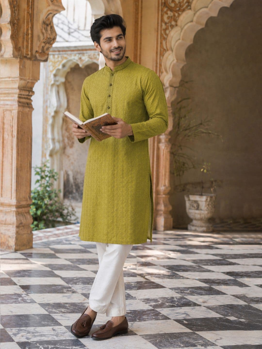 House of Pataudi Woven Design Mandarin Collar Chikankari Straight Kurta thumbnail 5