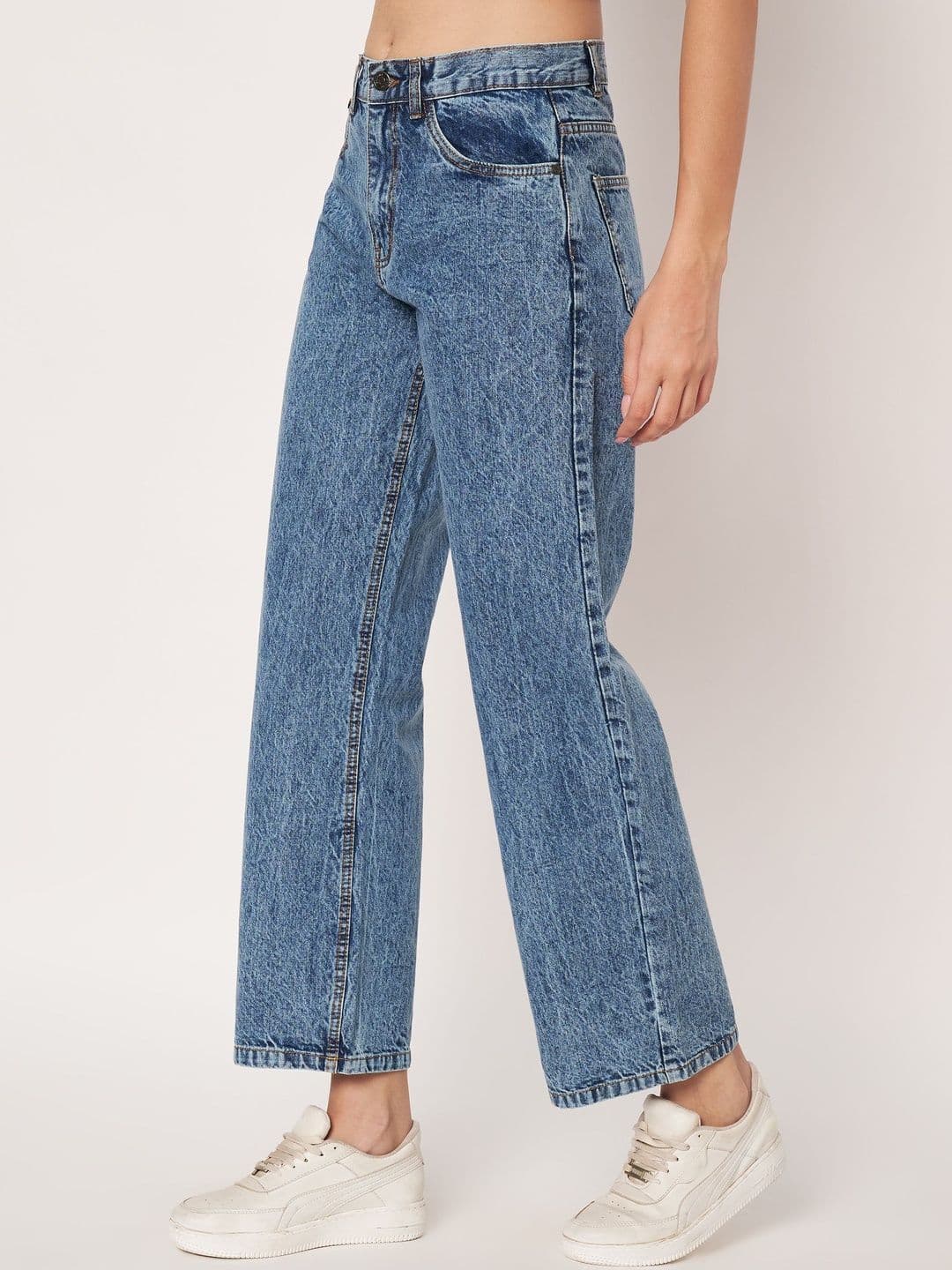 Zaahii Women Wide Leg High-Rise Light Fade Jeans thumbnail 7