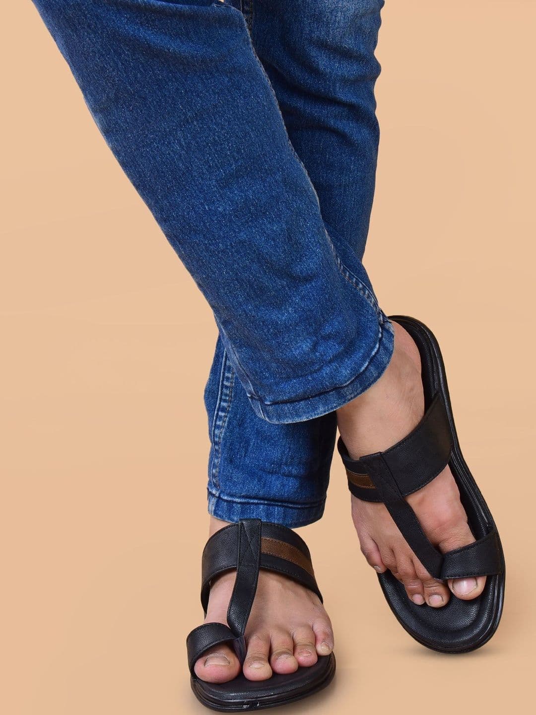 CALIBREL Men Colourblocked Thong Flip-Flops thumbnail 4