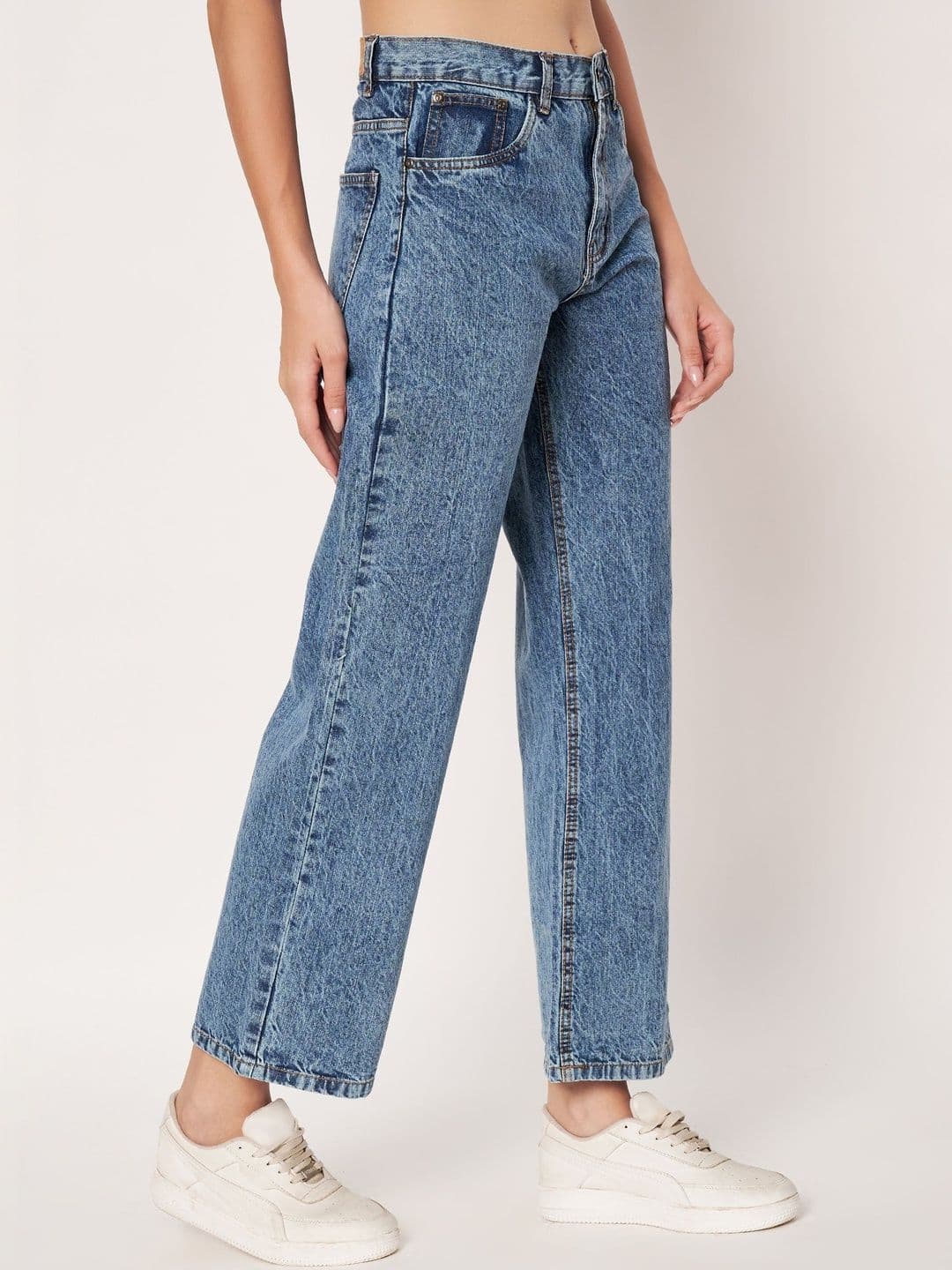 Zaahii Women Wide Leg High-Rise Light Fade Jeans thumbnail 4