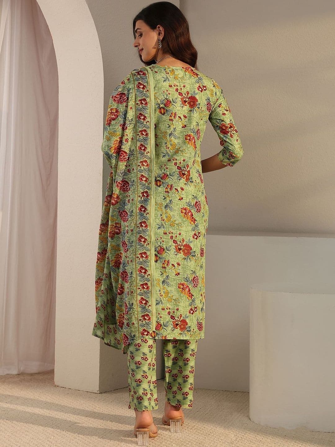Gerua By Libas Libas Green Floral Printed Straight Suit Set with Dupatta thumbnail 7