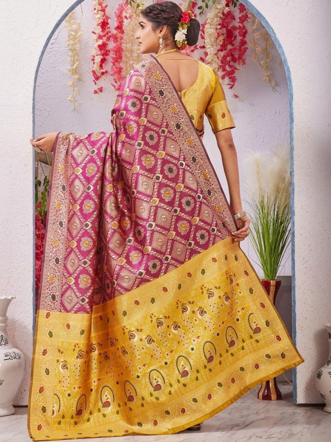 Mitera Ethnic Motifs Zari Silk Cotton Heavy Work Patola Saree thumbnail 6
