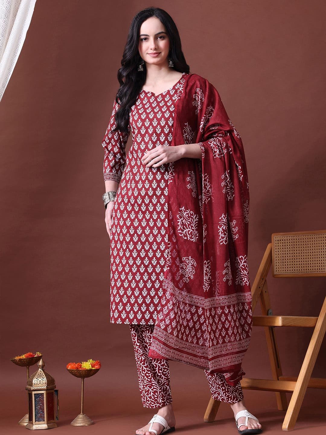 MEERA FAB Women Maroon Floral Printed Regular Thread Work Pure Cotton Kurta with Trousers & With Dupatta thumbnail 5
