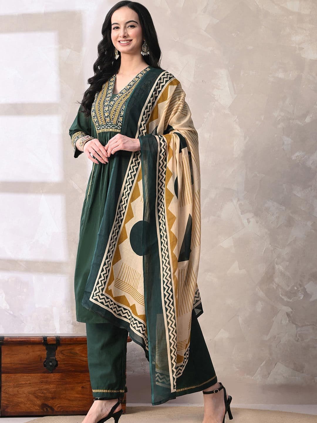 MEERA FAB Women Floral Printed Regular Sequinned Pure Cotton Kurta with Palazzos & With Dupatta thumbnail 6