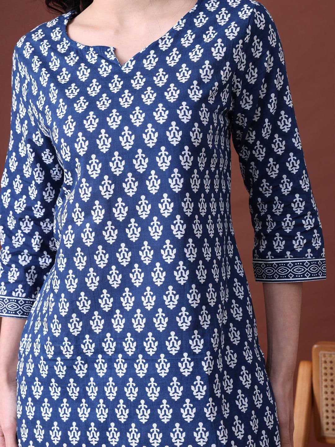 MEERA FAB Floral Printed Pure Cotton Kurta With Palazzo & Dupatta thumbnail 3