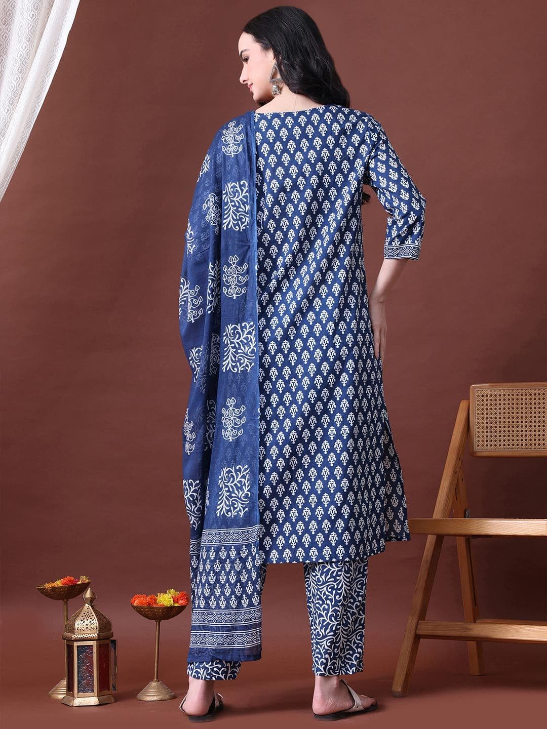 MEERA FAB Floral Printed Pure Cotton Kurta With Palazzo & Dupatta thumbnail 2