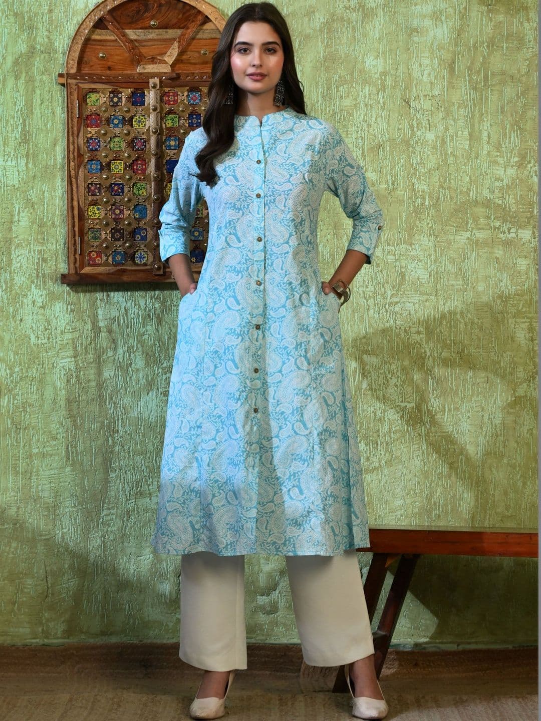 Tulsiram Women Paisley Printed Kurta - view 1