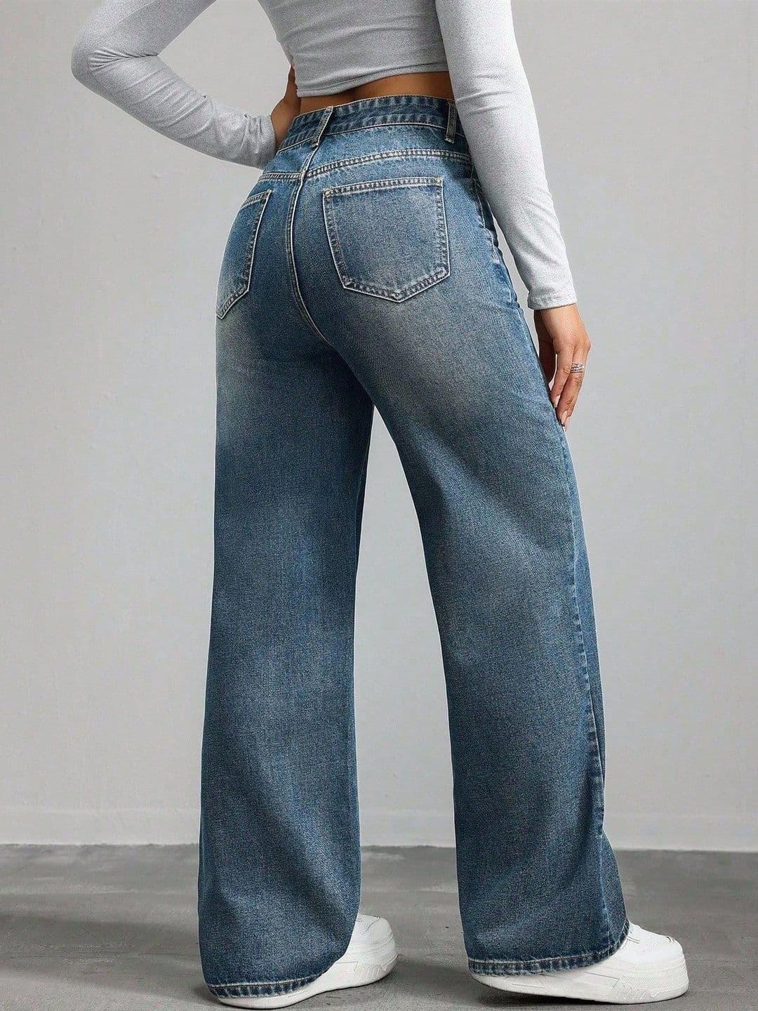DressBerry Women Straight Fit High-Rise Light Fade Bleached Stretchable Jeans thumbnail 4