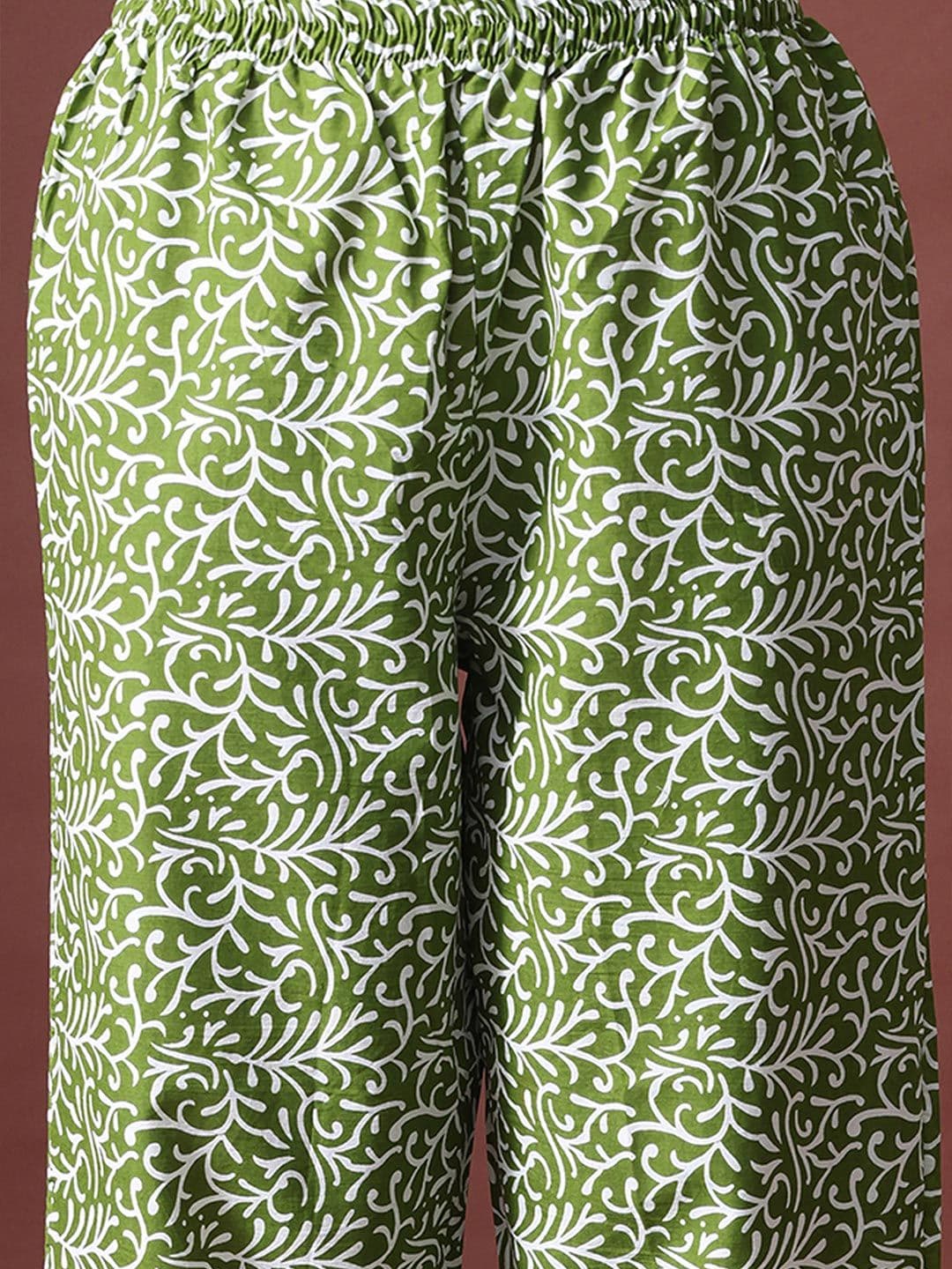 MEERA FAB Floral Printed Pure Cotton Kurta With Trousers & Dupatta thumbnail 3