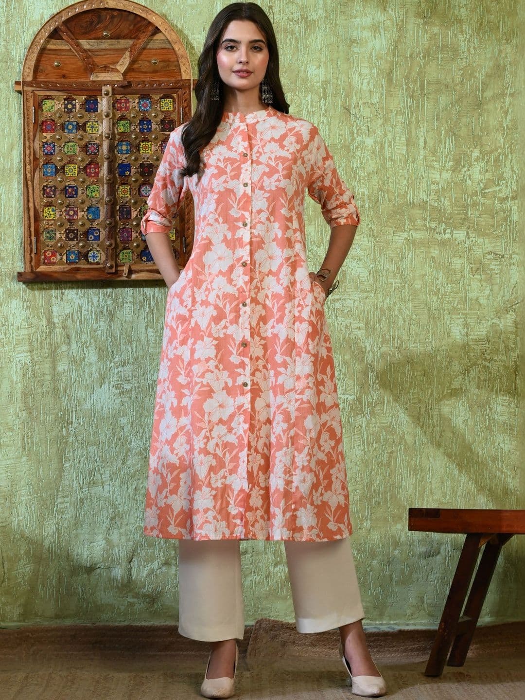 Tulsiram Women Floral Printed Floral Kurta - view 1