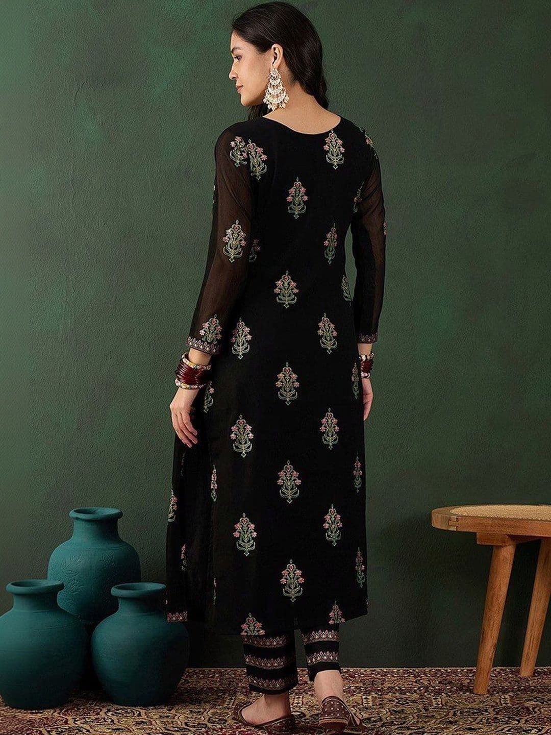 The Loomira Women Ethnic Motifs Embroidered Regular Thread Work Kurta with Trousers thumbnail 3