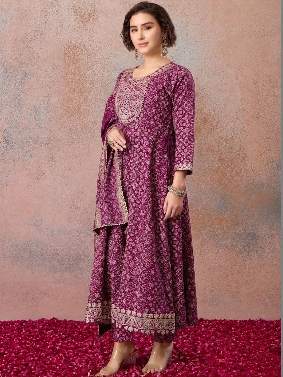 House of Pataudi Festive Bandhani Embroidered Anarkali Kurta With Trousers & Dupatta thumbnail 4