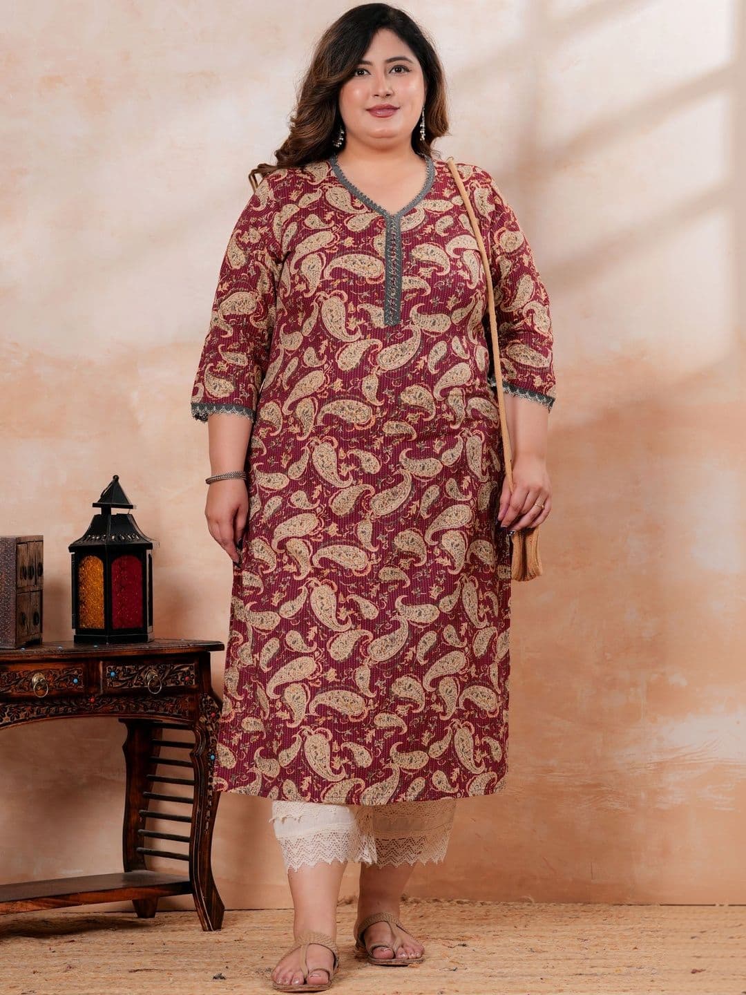 Wilshire Women Paisley Printed Thread Work Kurta thumbnail 5