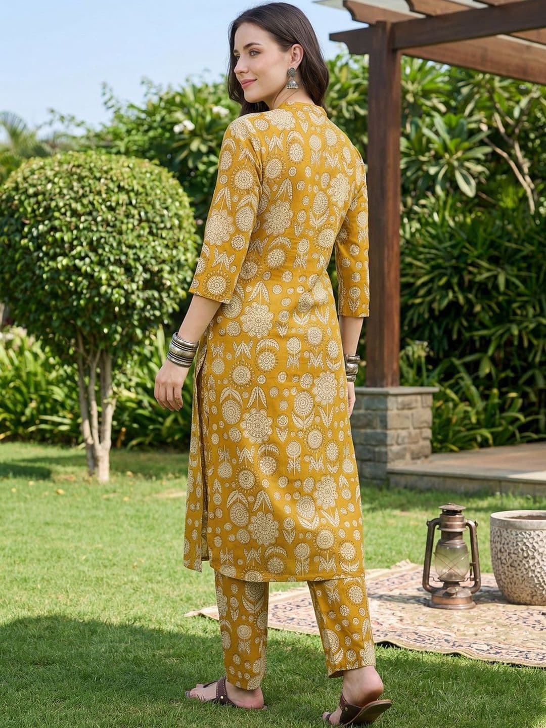 Indo Era Women Ethnic Motifs Printed Regular Pure Cotton Kurta with Trousers thumbnail 3
