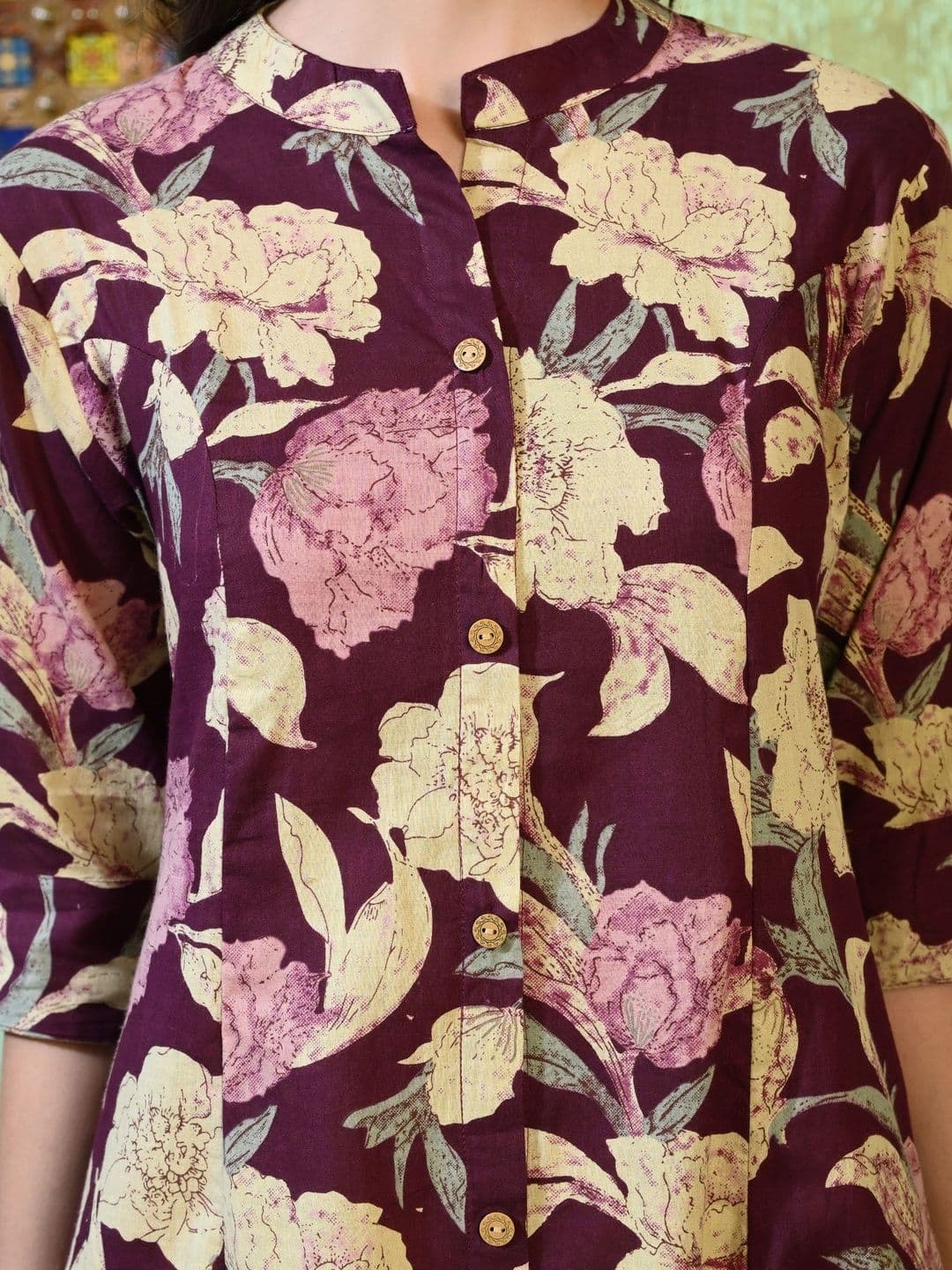 Tulsiram Women Floral Printed Floral Kurta thumbnail 5