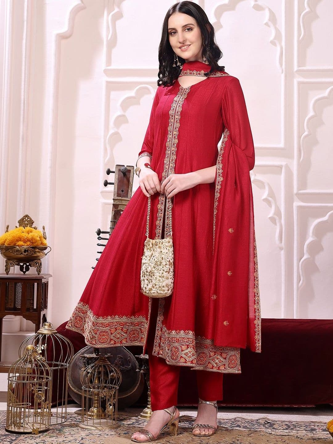 Berrylicious Women Ethnic Motifs Embroidered Panelled Thread Work Kurta with Trousers & With Dupatta thumbnail 2
