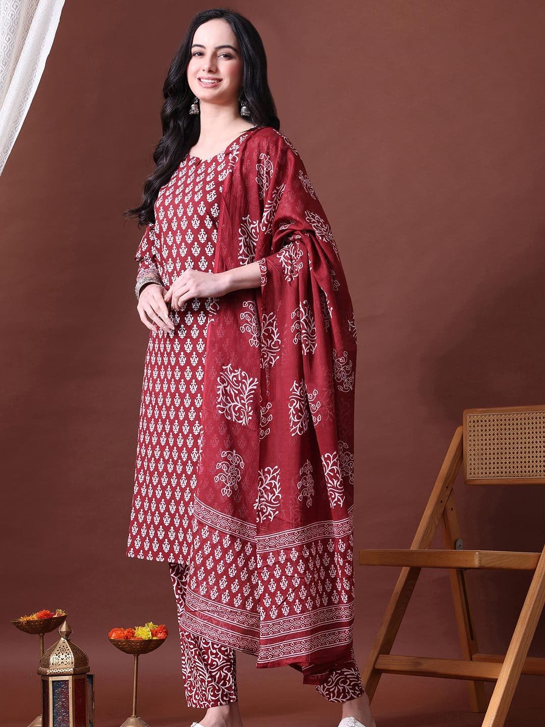 MEERA FAB Women Maroon Floral Printed Regular Thread Work Pure Cotton Kurta with Trousers & With Dupatta thumbnail 2