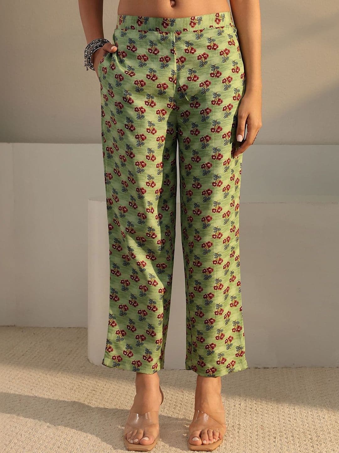 Gerua By Libas Libas Green Floral Printed Straight Suit Set with Dupatta thumbnail 6