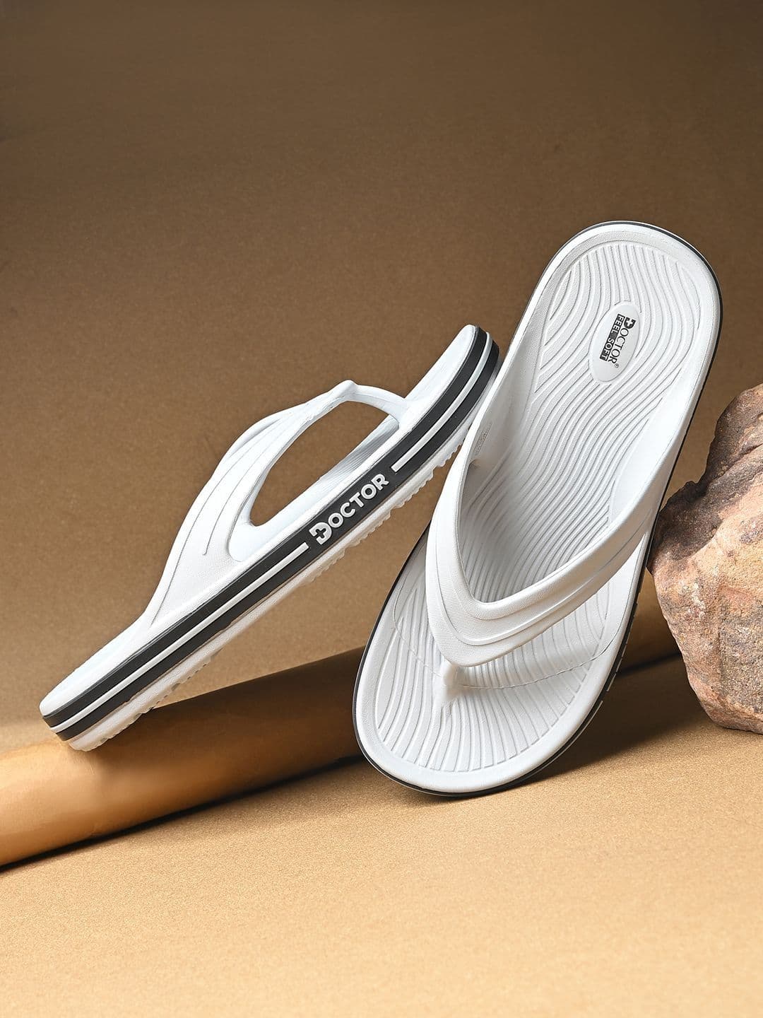 DOCTOR FEEL SOFT Men Striped Thong Flip-Flops thumbnail 3