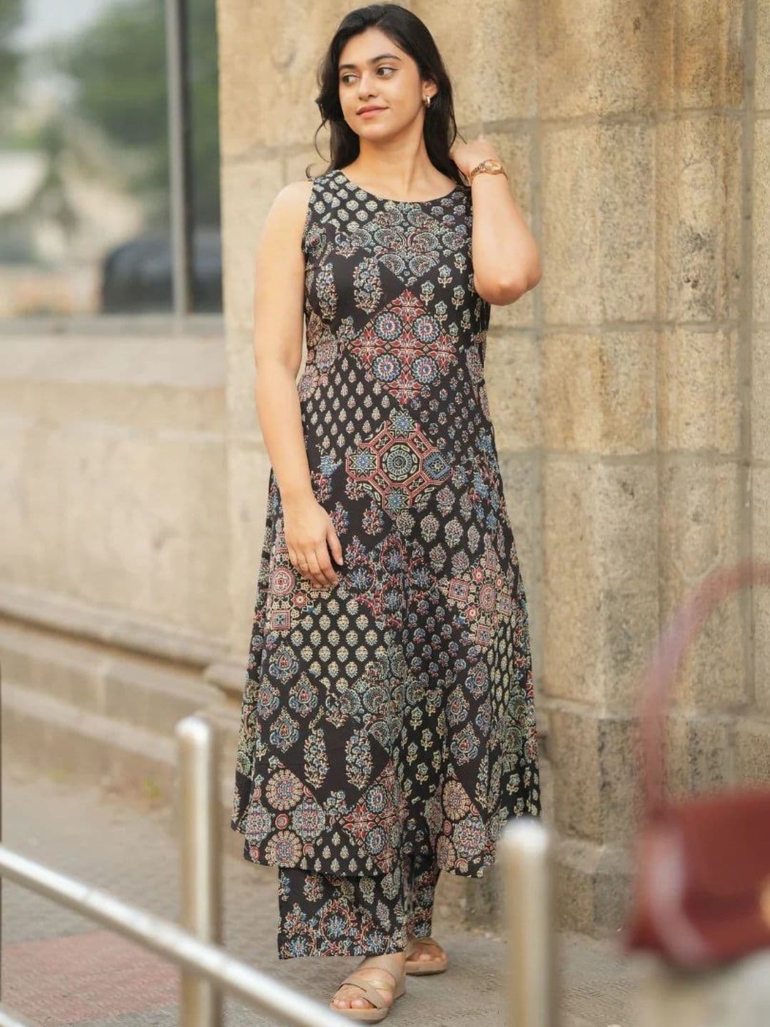 HERE&NOW Women Ethnic Motifs Printed Regular Pure Cotton Kurta with Palazzos - view 1