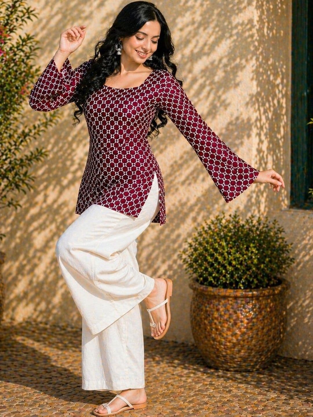 KALINI Geometric Printed Square Neck Pure Cotton Kurti thumbnail 3