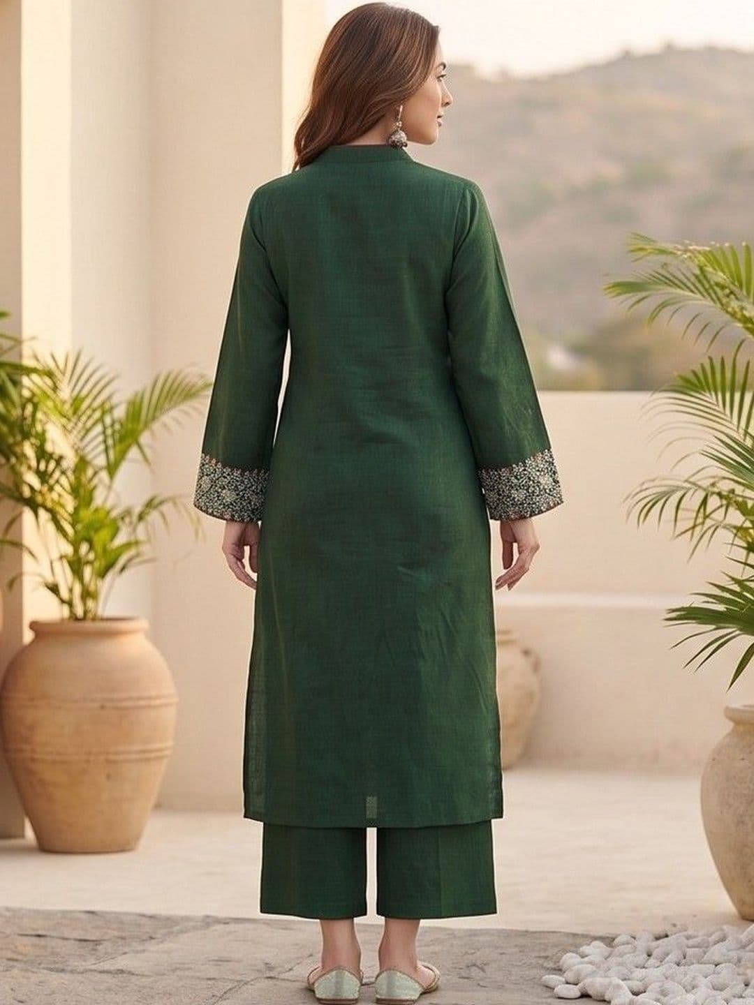 Varanga Women Ethnic Motifs Embroidered Regular Thread Work Kurta with Trousers thumbnail 4