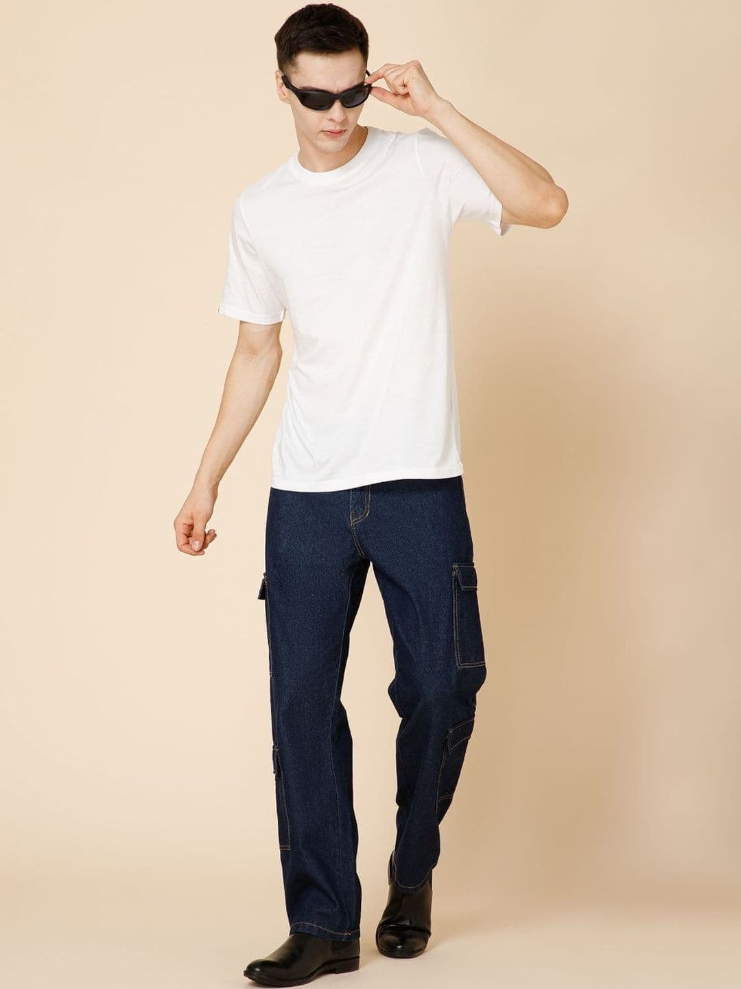 The Roadster Lifestyle Co Men Mid-Rise Straight Fit Jeans thumbnail 6