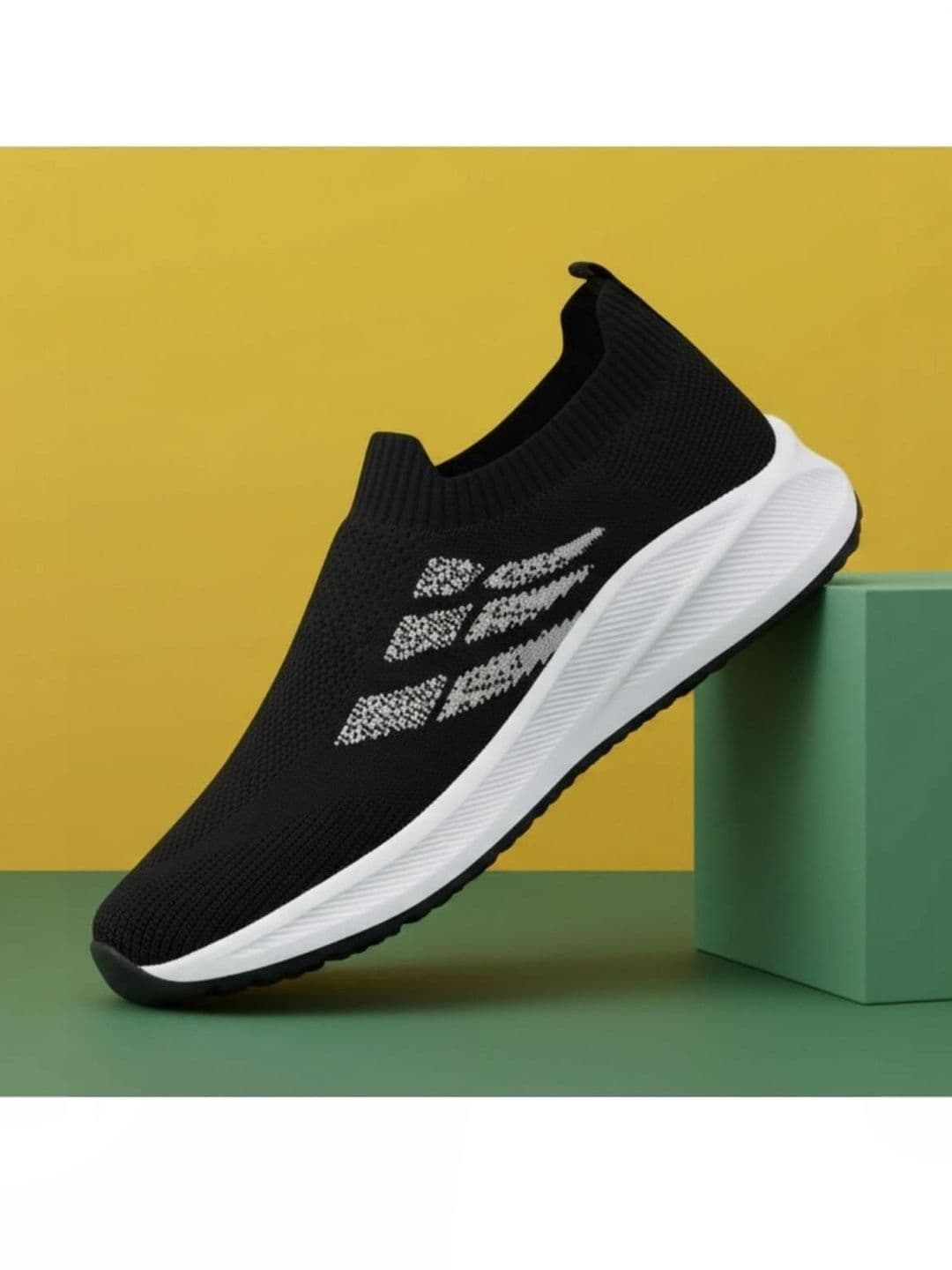 JOOTIYAPA Men Mesh Running Non-Marking Shoes - view 1