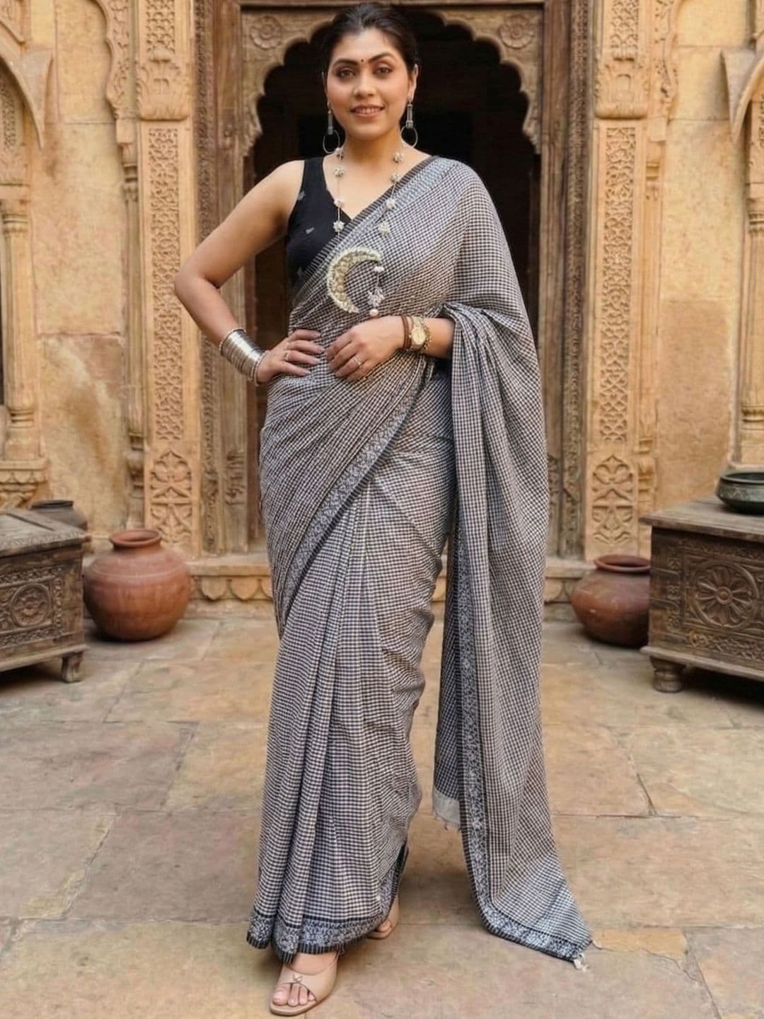 Anjaneya Sarees Checked Linen Blend Handloom Block Print Saree thumbnail 2