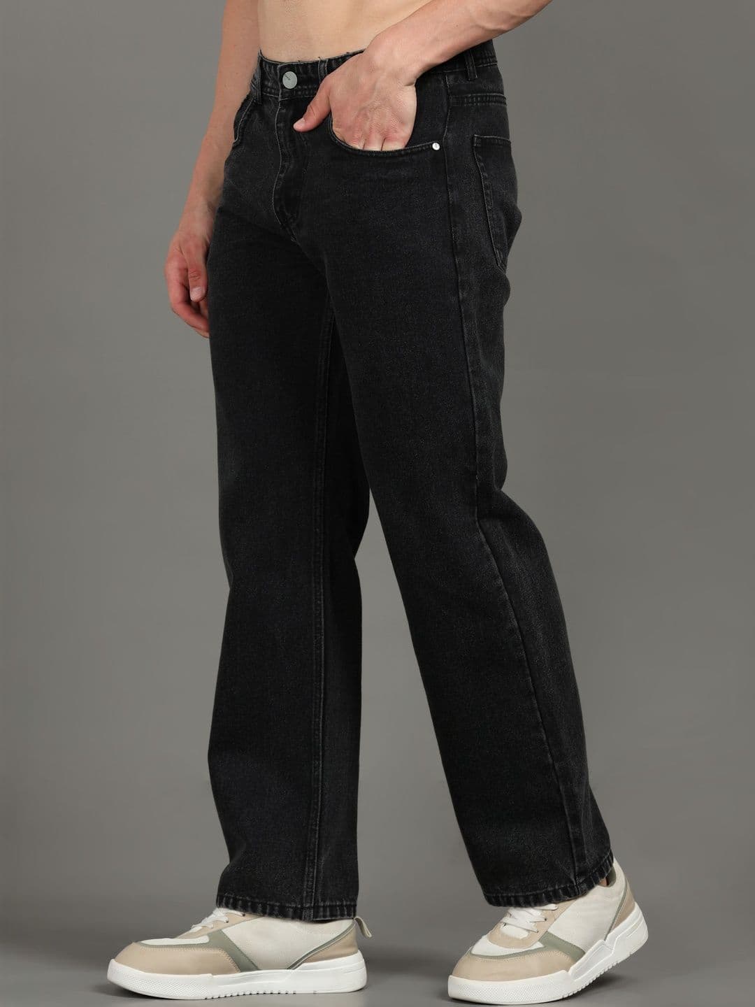 R.Code by The Roadster Life Co. Men Loose Mid-Rise Light Fade Jeans thumbnail 7