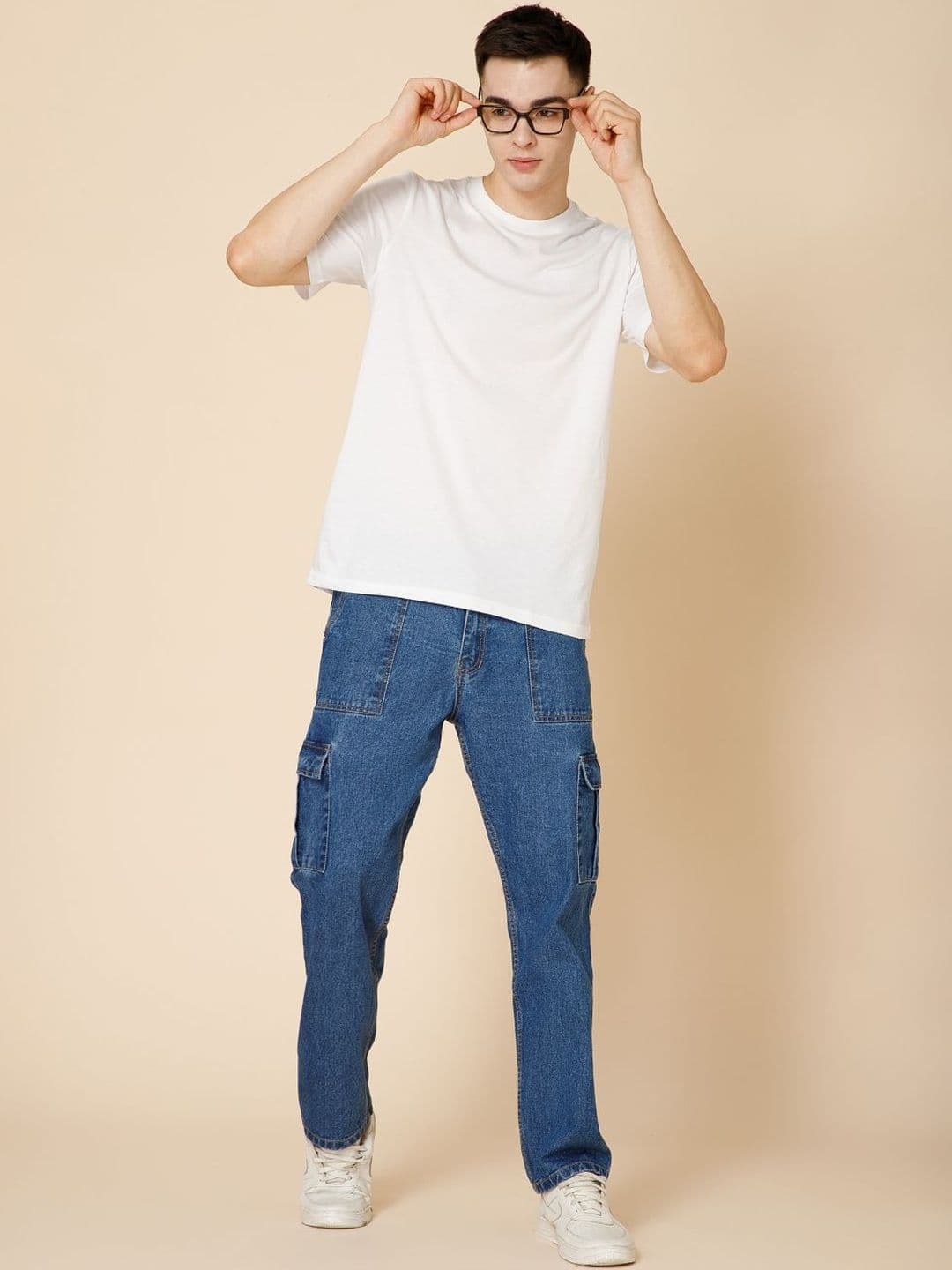 The Roadster Lifestyle Co Men Mid-Rise Straight Fit Jeans thumbnail 5