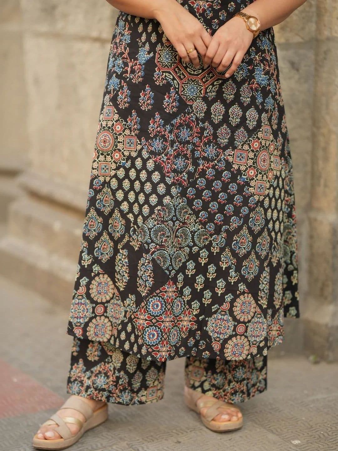 HERE&NOW Women Ethnic Motifs Printed Regular Pure Cotton Kurta with Palazzos thumbnail 3