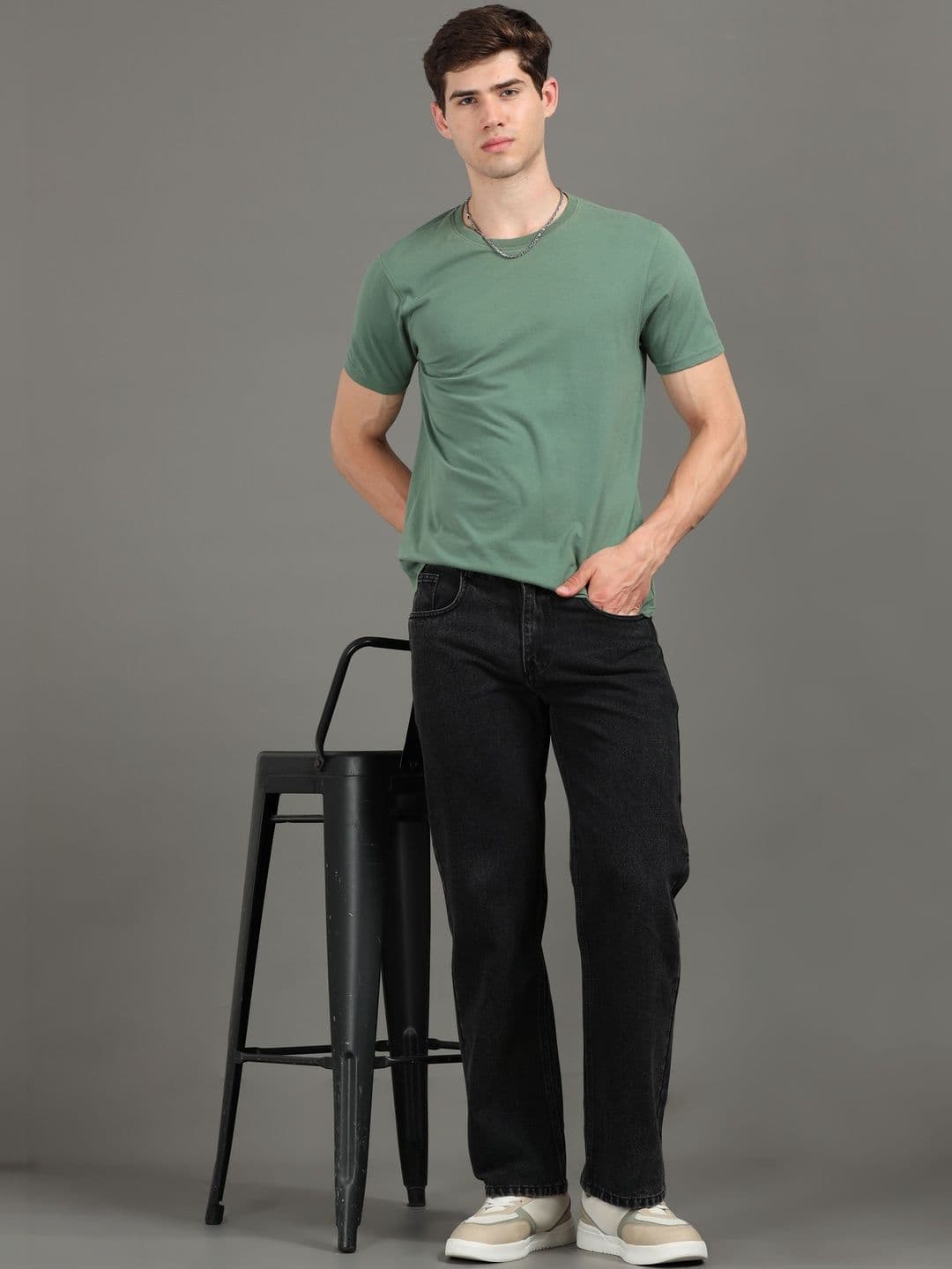 R.Code by The Roadster Life Co. Men Loose Mid-Rise Light Fade Jeans thumbnail 6