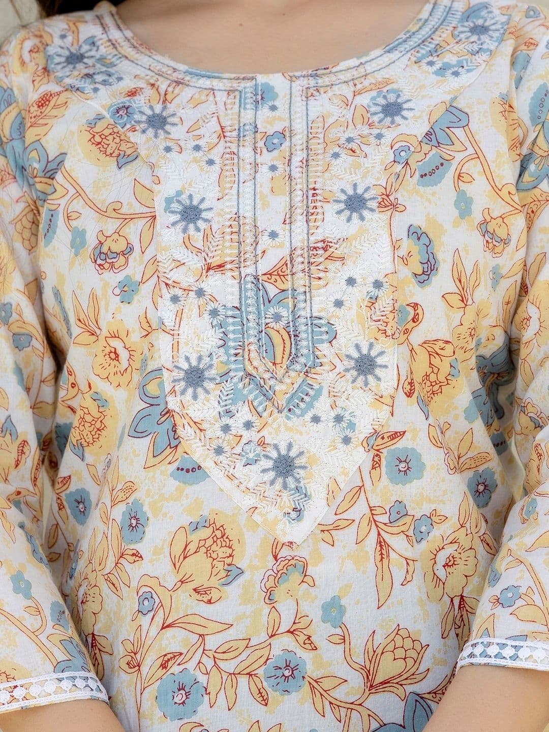 Pjyot by surhi Women Floral Printed Thread Work Indie Prints Kurta thumbnail 2