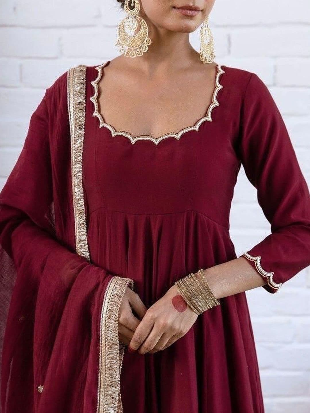 CHANDALIYO Women Regular Gotta Patti Chanderi Silk Kurta with Trousers & With Dupatta thumbnail 3