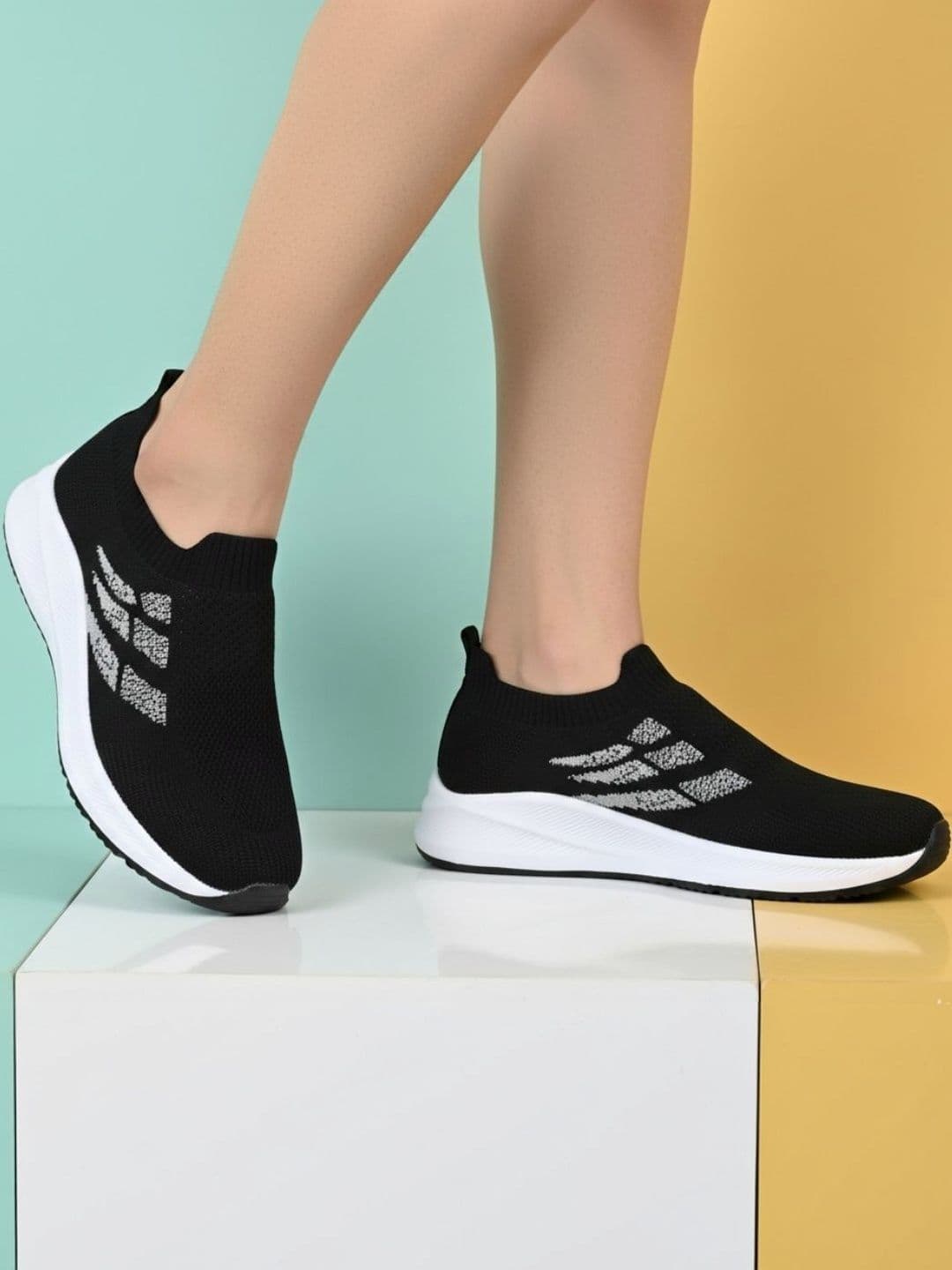 JOOTIYAPA Men Mesh Walking Non-Marking Shoes - view 1