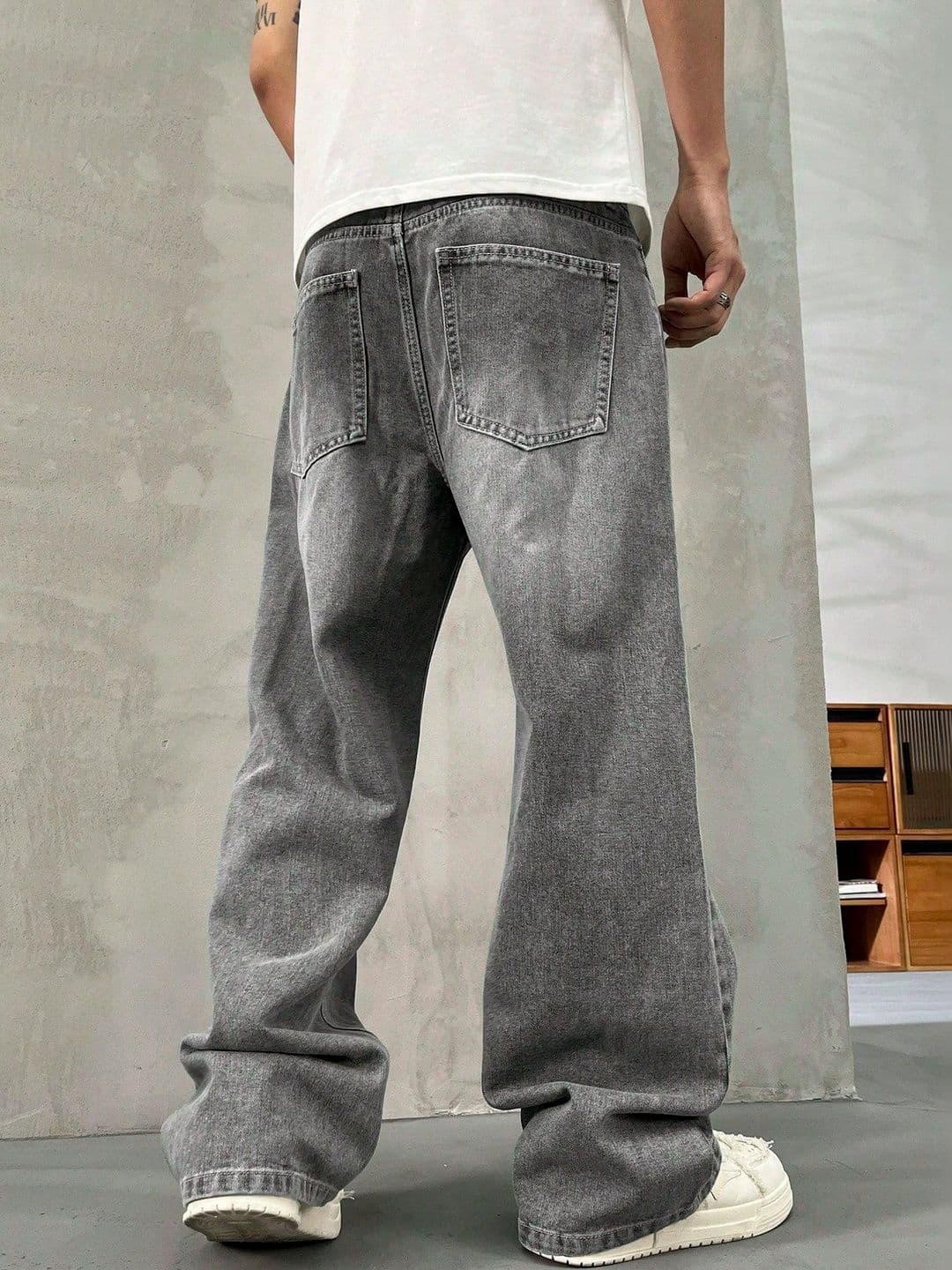 R.Code by The Roadster Life Co. Men Regular Fit High-Rise Light Fade Jeans thumbnail 2