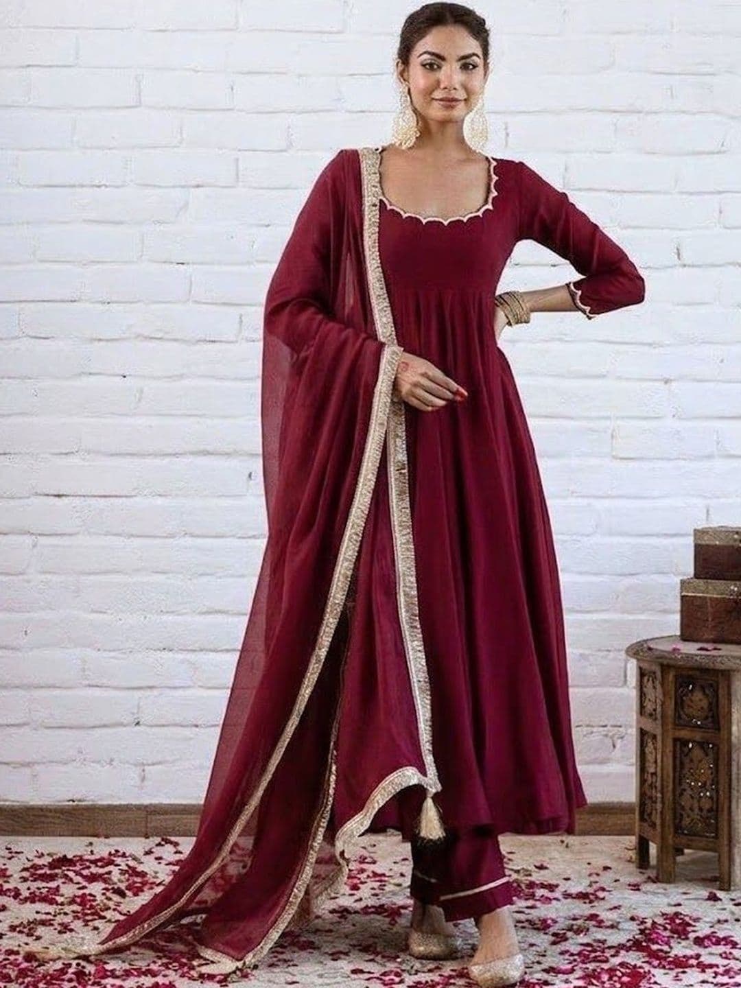 CHANDALIYO Women Regular Gotta Patti Chanderi Silk Kurta with Trousers & With Dupatta - view 1