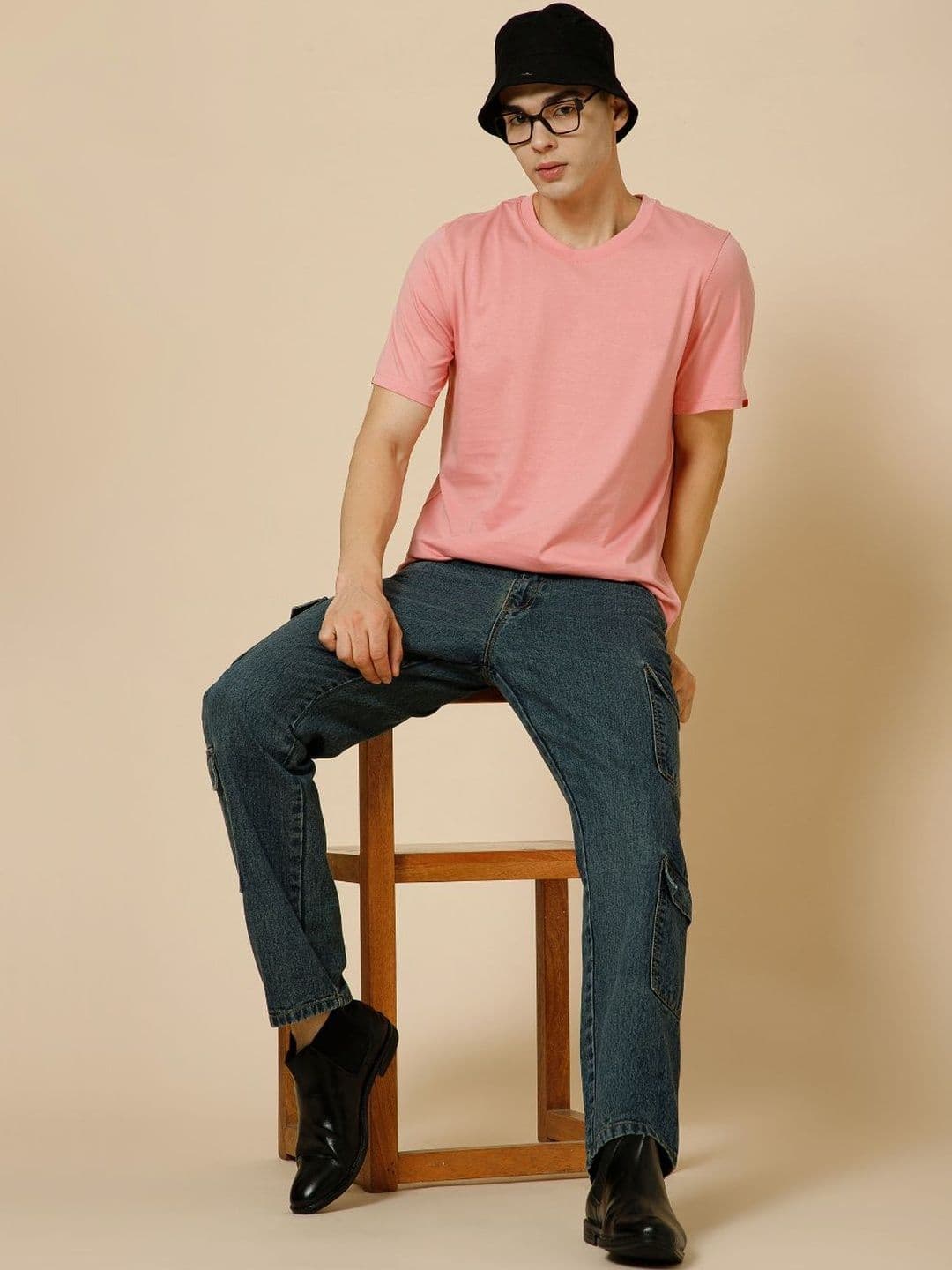 The Roadster Lifestyle Co Men Mid-Rise Straight Fit Jeans thumbnail 2