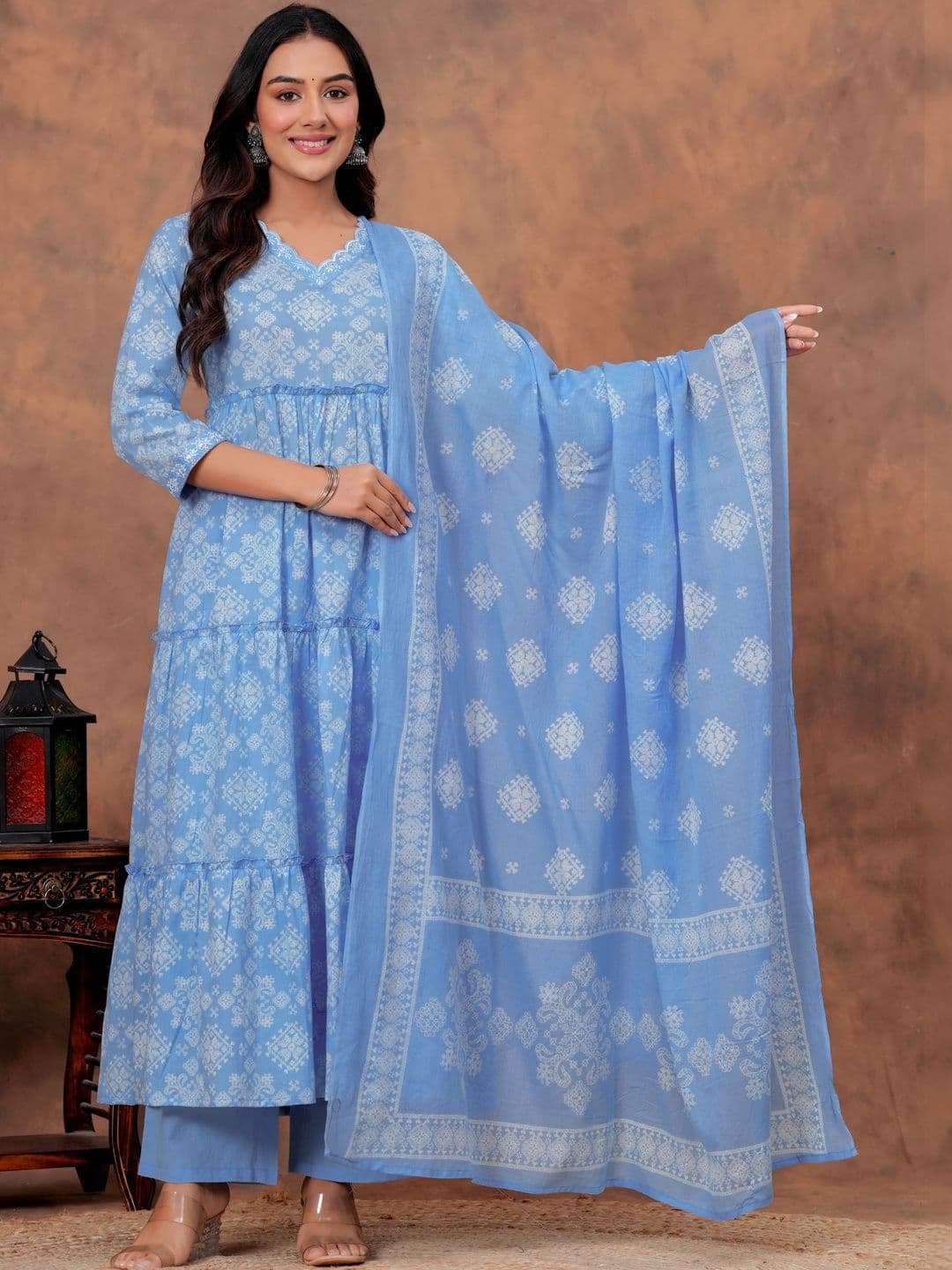 ZARIZAARA Women Ethnic Motifs Printed Tiered Pure Cotton Kurta with Trousers & With Dupatta thumbnail 5