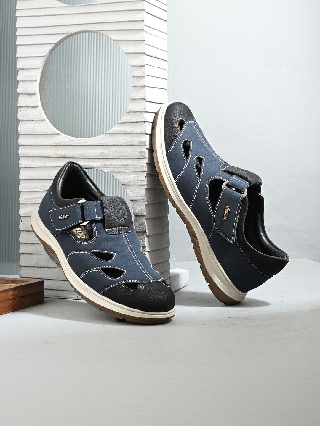 Vellinto Men Fisherman Sandals - view 1