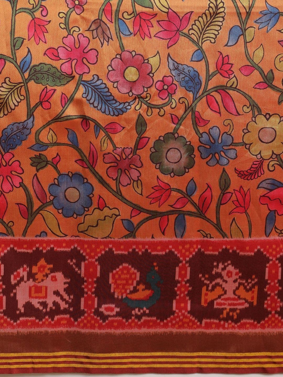 Silk Land Ethnic Motifs Zari Silk Blend Handloom Patola Saree thumbnail 6